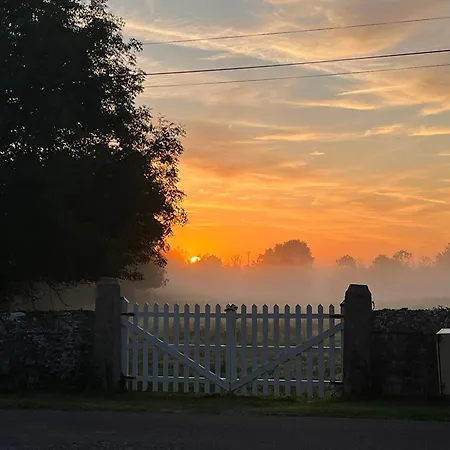 D'hotes Le Domaine De La Vallee Saint-Martin-de-Varreville