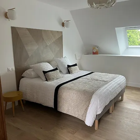 Le Domaine De La Vallee Bed & Breakfast Saint-Martin-de-Varreville