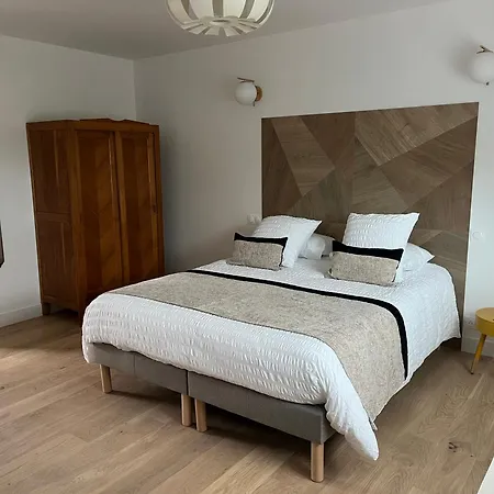 Le Domaine De La Vallee 3*