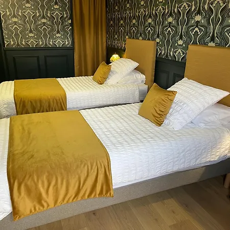 Le Domaine De La Vallee Oda ve Kahvaltı 3*