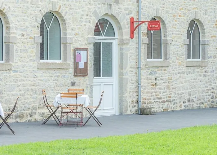 D'hotes Le Domaine De La Vallee Bed & Breakfast