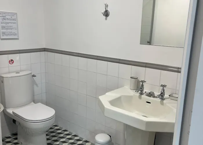 D'hotes Le Domaine De La Vallee Bed & Breakfast