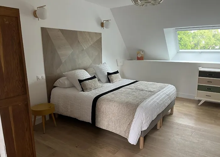 D'hotes Le Domaine De La Vallee Bed & Breakfast Saint-Martin-de-Varreville