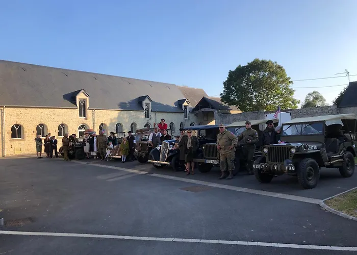 D'hotes Le Domaine De La Vallee Bed & Breakfast Saint-Martin-de-Varreville