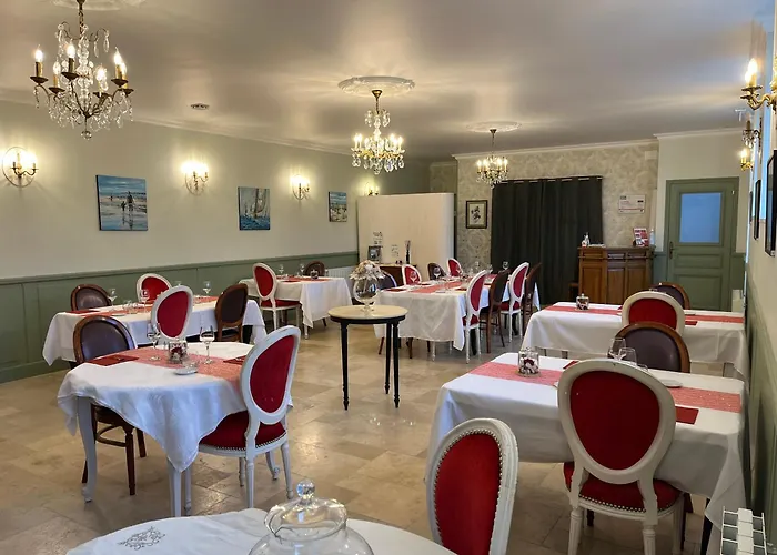 D'hotes Le Domaine De La Vallee Bed & Breakfast 3*